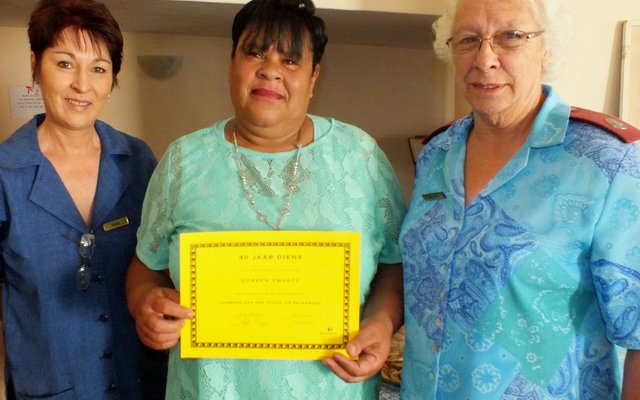 Vlnr is Anita van Dyk, Doreen Swartz en HaS se veteraan, Suster Linda Meyer